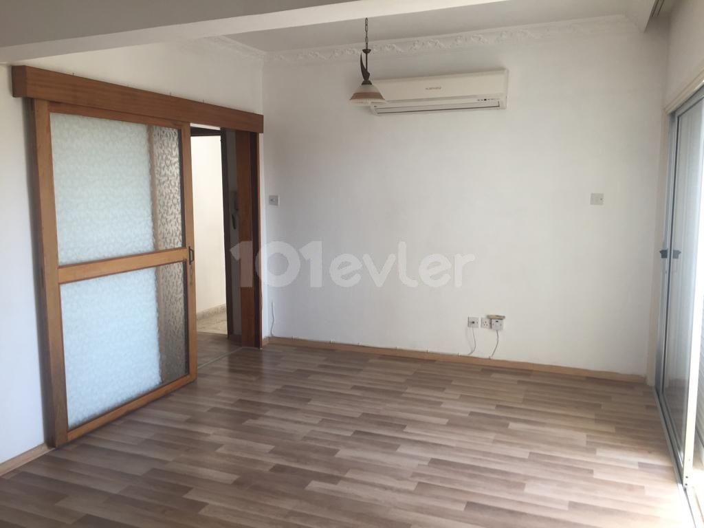 LEFKOŞA METEHAN KİRALIK DAİRE 3+1 EŞYASIZ