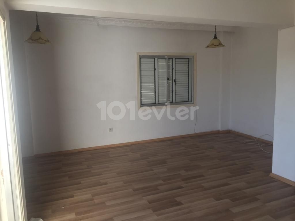 LEFKOŞA METEHAN RENT APARTMENT 3+1 UNFURNISHED