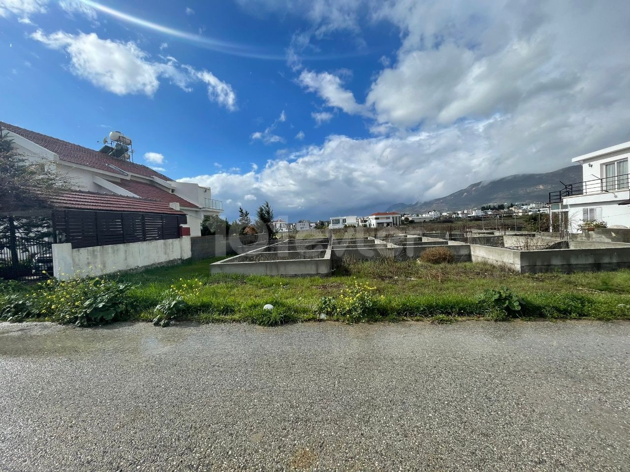 LAND ZU VERKAUFEN IN GUINEA BOSPHORUS