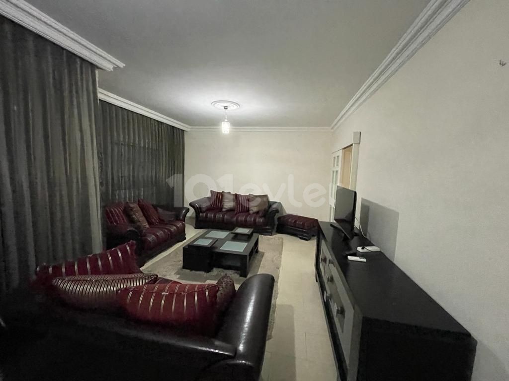 LEFKOŞA KÜÇÜKKAYMAKLI BÖLGESİNDE 3+1 SATILIK DAİRE