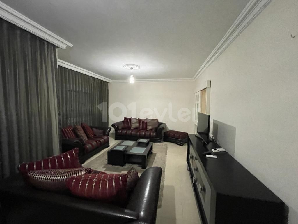 LEFKOŞA KÜÇÜKKAYMAKLI BÖLGESİNDE 3+1 SATILIK DAİRE