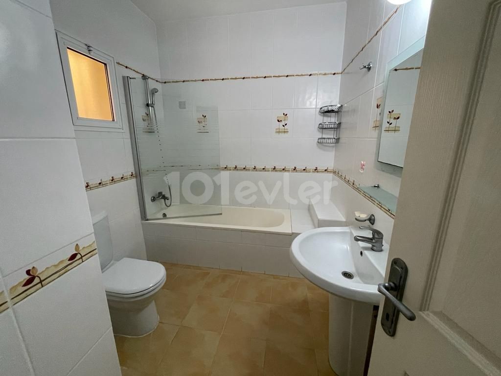 LEFKOŞA KÜÇÜKKAYMAKLI BÖLGESİNDE 3+1 SATILIK DAİRE