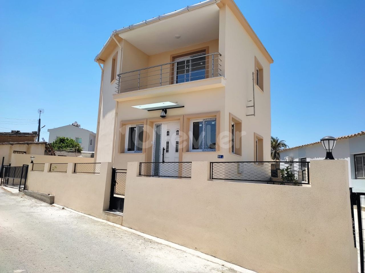 Detached House For Sale in Meriç, Nicosia