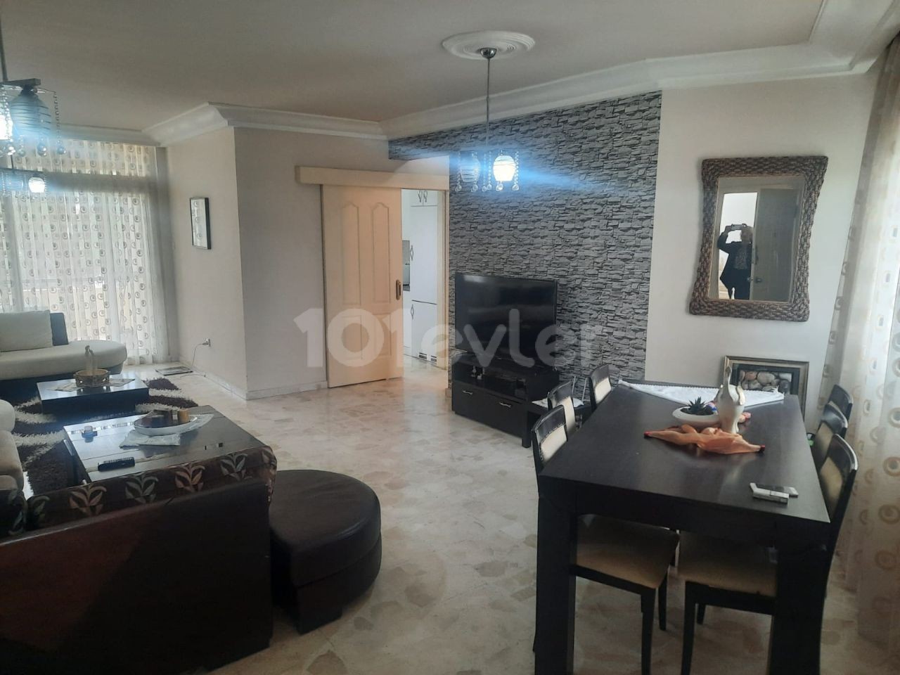 3+1 APARTMENT WITH COMMERCIAL PERMIT IN ORTAKOY, LEFKOŞA