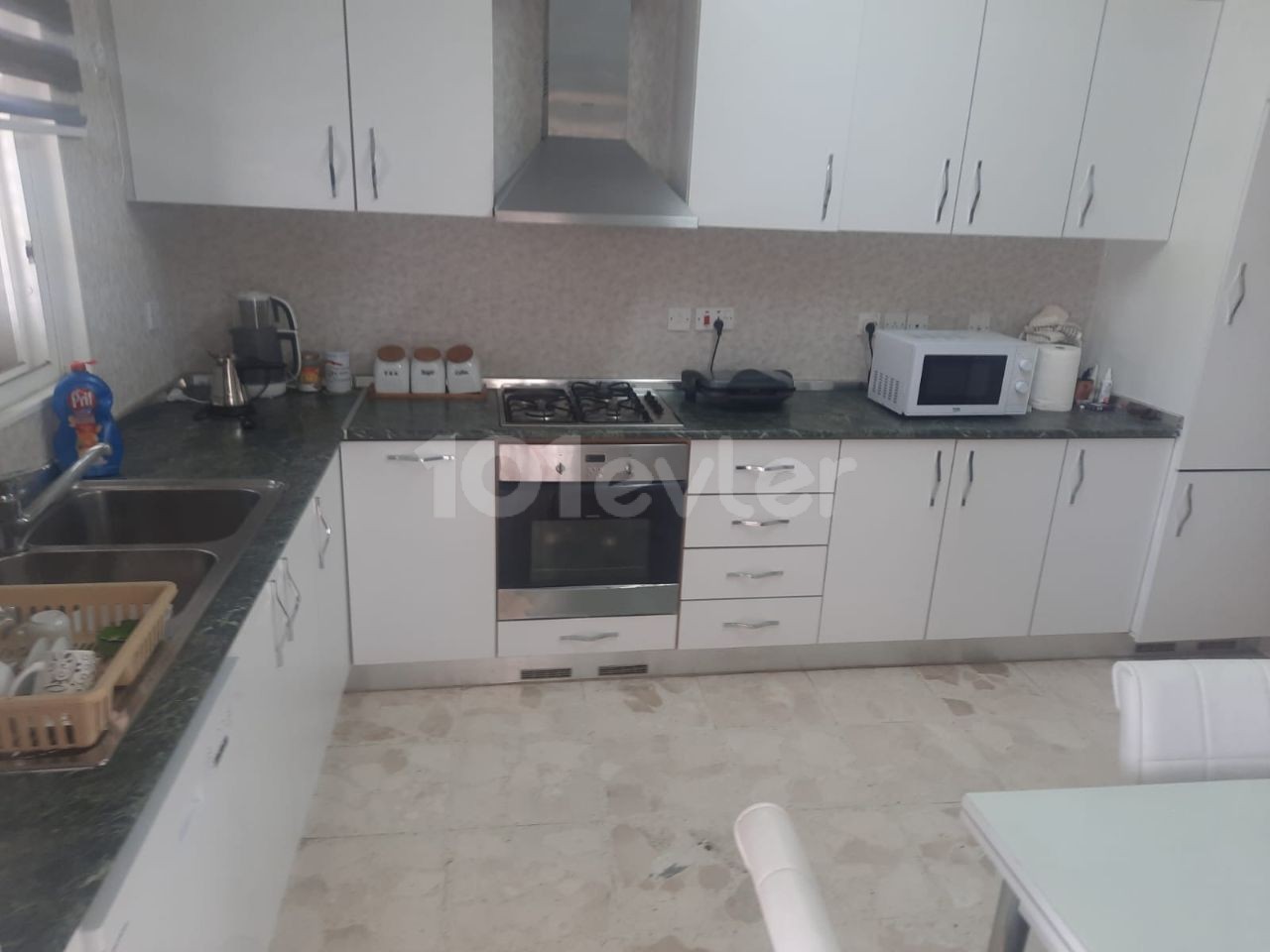 3+1 WOHNUNG MIT GEWERBESCHEIN IN ORTAKOY, LEFKOŞA