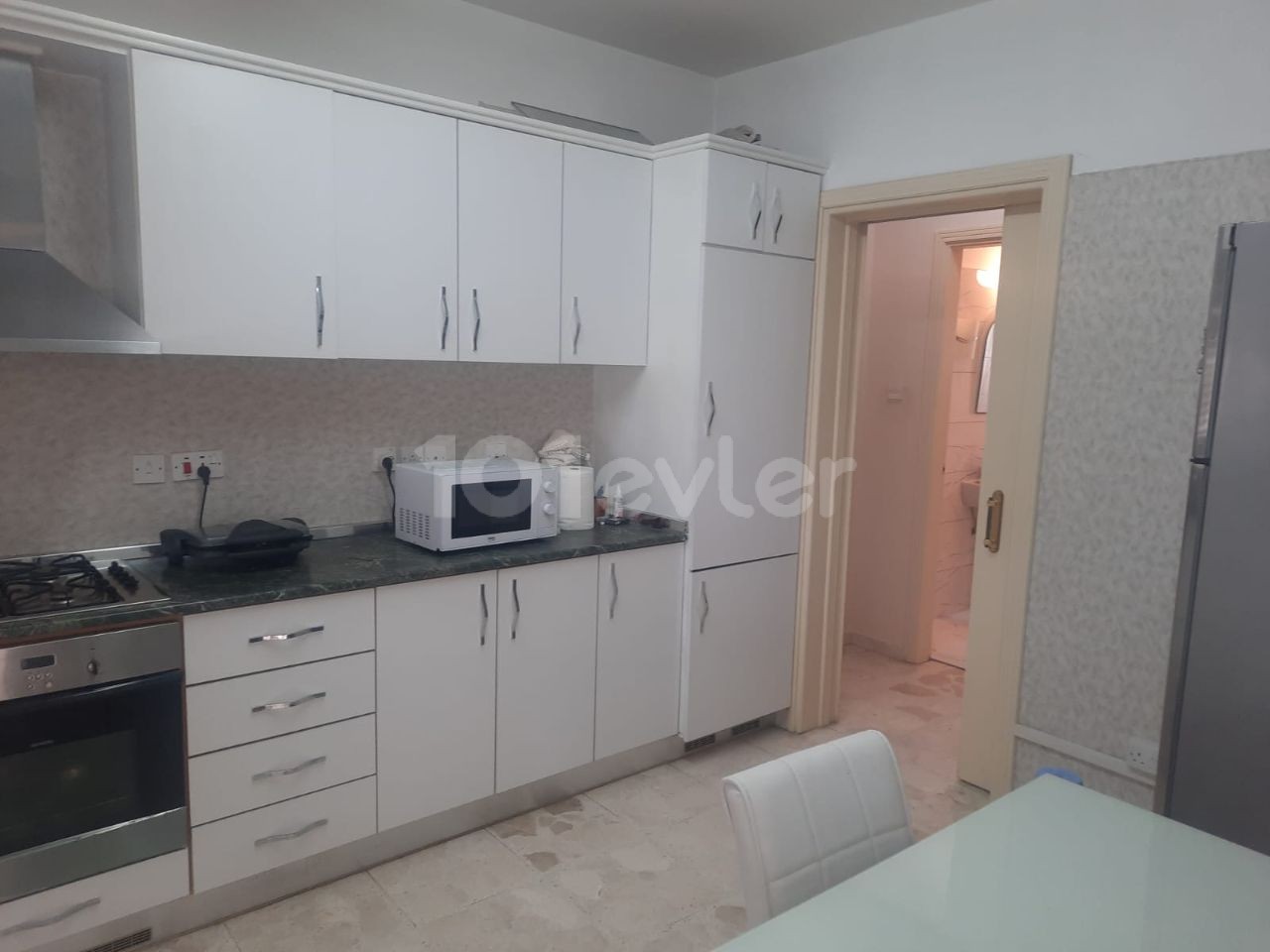 3+1 APARTMENT WITH COMMERCIAL PERMIT IN ORTAKOY, LEFKOŞA