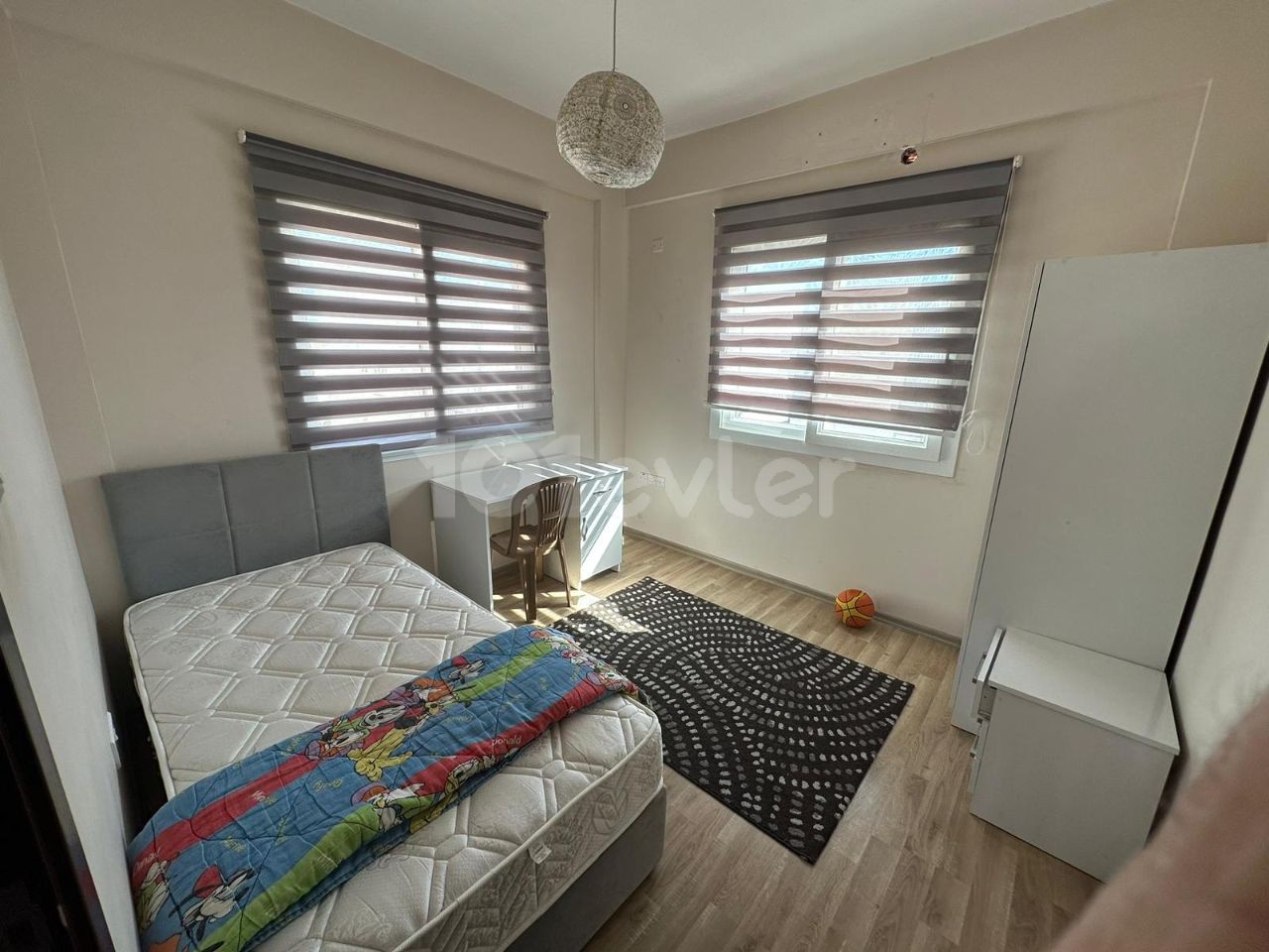 LEFKOŞA ORTAKÖYDE CADDE ÜZERİNDE KİRALIK DAİRE