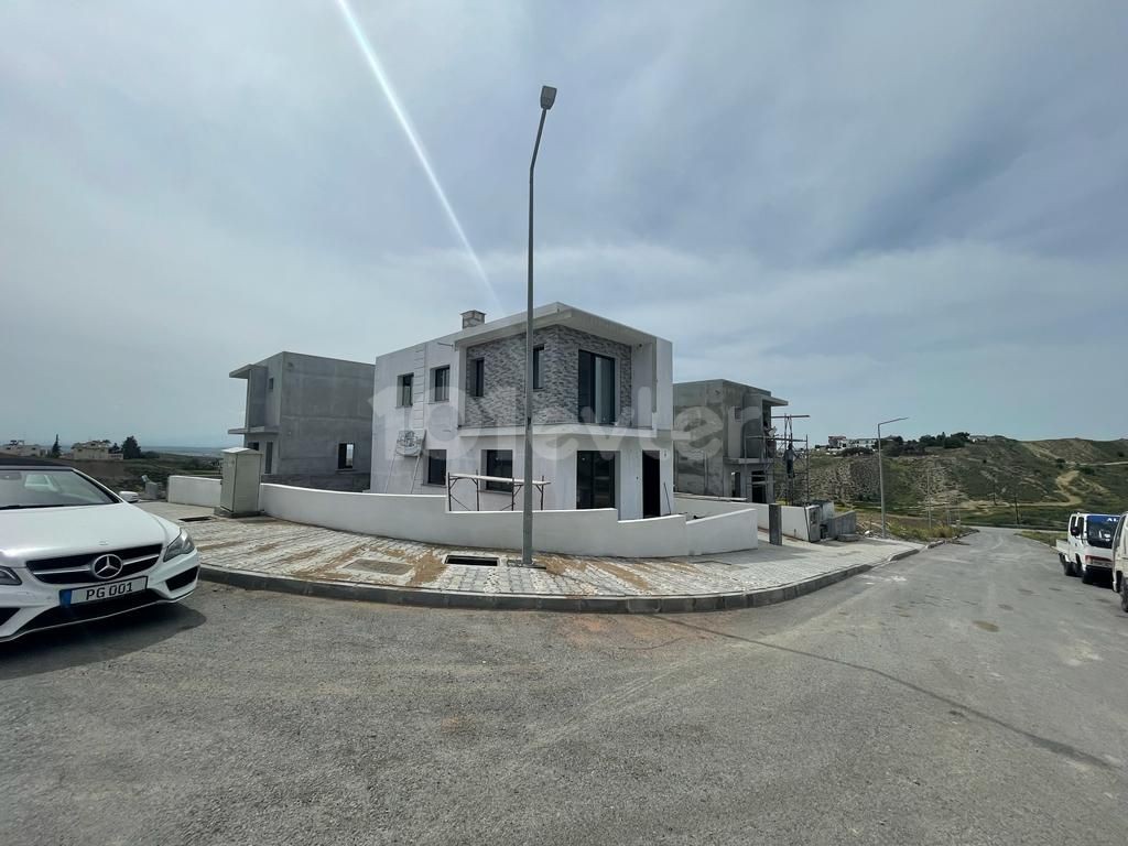 DETACHED HOUSE FOR SALE WITH VIEW IN GÖNYELI 