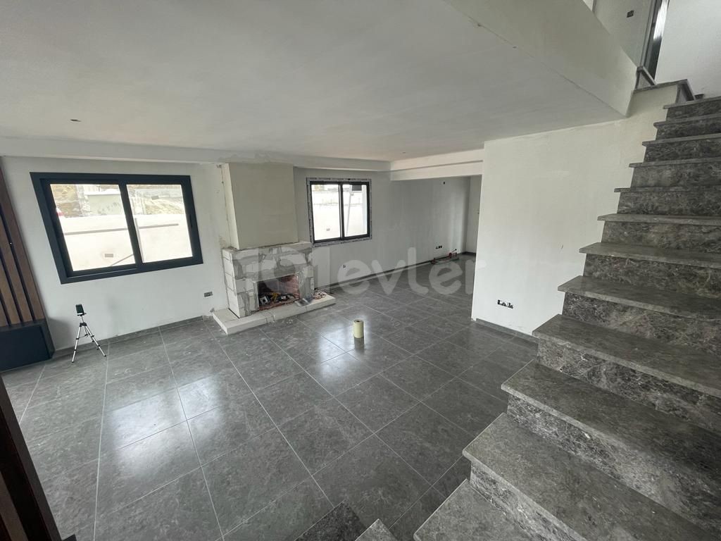 DETACHED HOUSE FOR SALE WITH VIEW IN GÖNYELI 