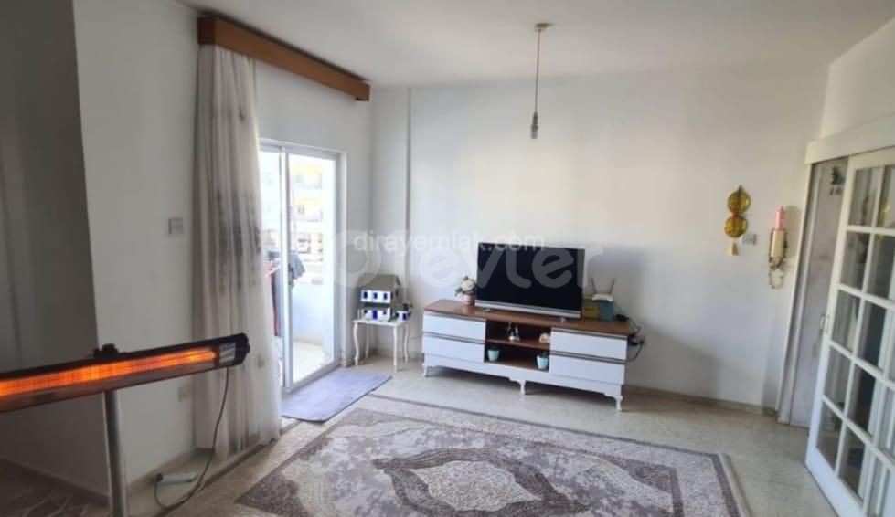 APARTMENT FOR SALE IN SMALL KAYMAKLI AREA OF LEFKOŞA