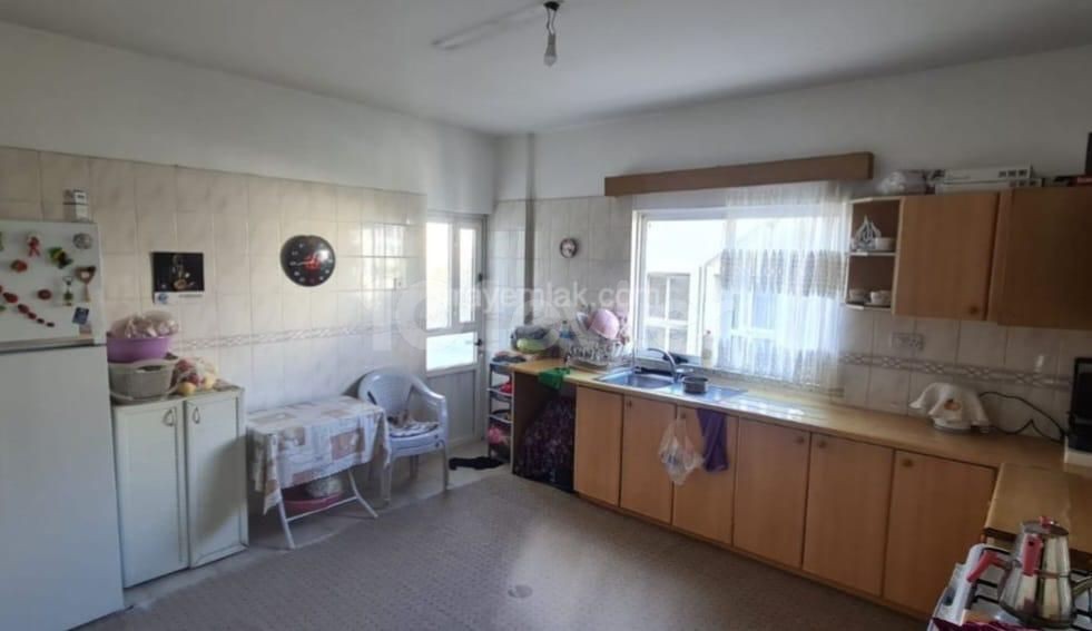 APARTMENT FOR SALE IN SMALL KAYMAKLI AREA OF LEFKOŞA