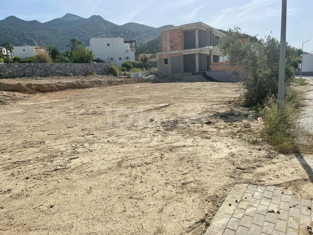 LAND FOR SALE IN KYRENIA ÇATALKOY REGION WITH MOUNTAIN SEA VIEW