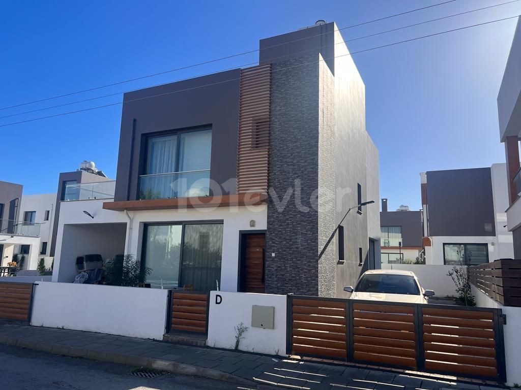 4+1 TURKISH DETACHED HOUSE FOR SALE IN ORTAKÖY AREA