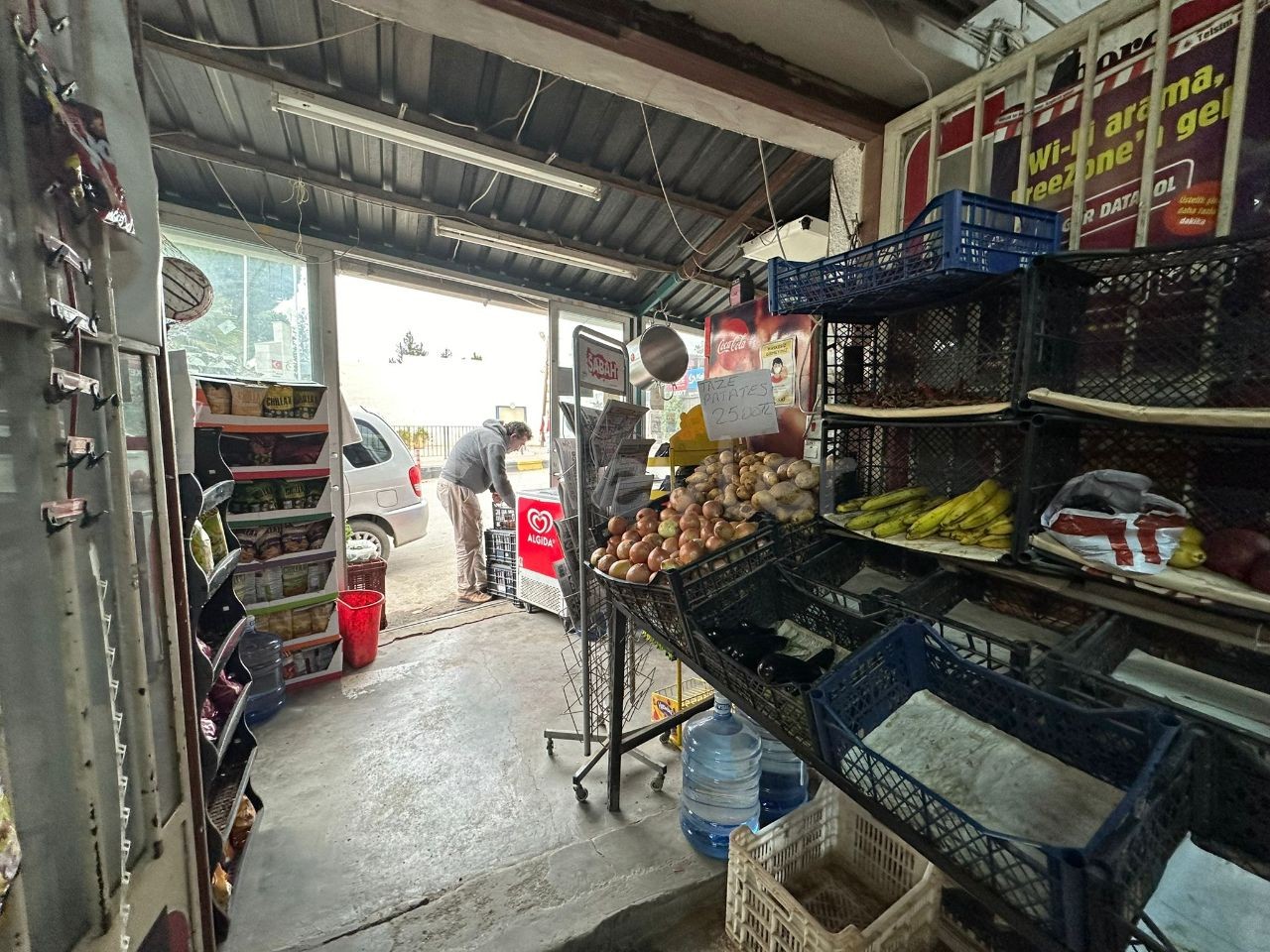 SHOP FOR SALE ON THE MAIN STREET IN HASPOLAT AREA