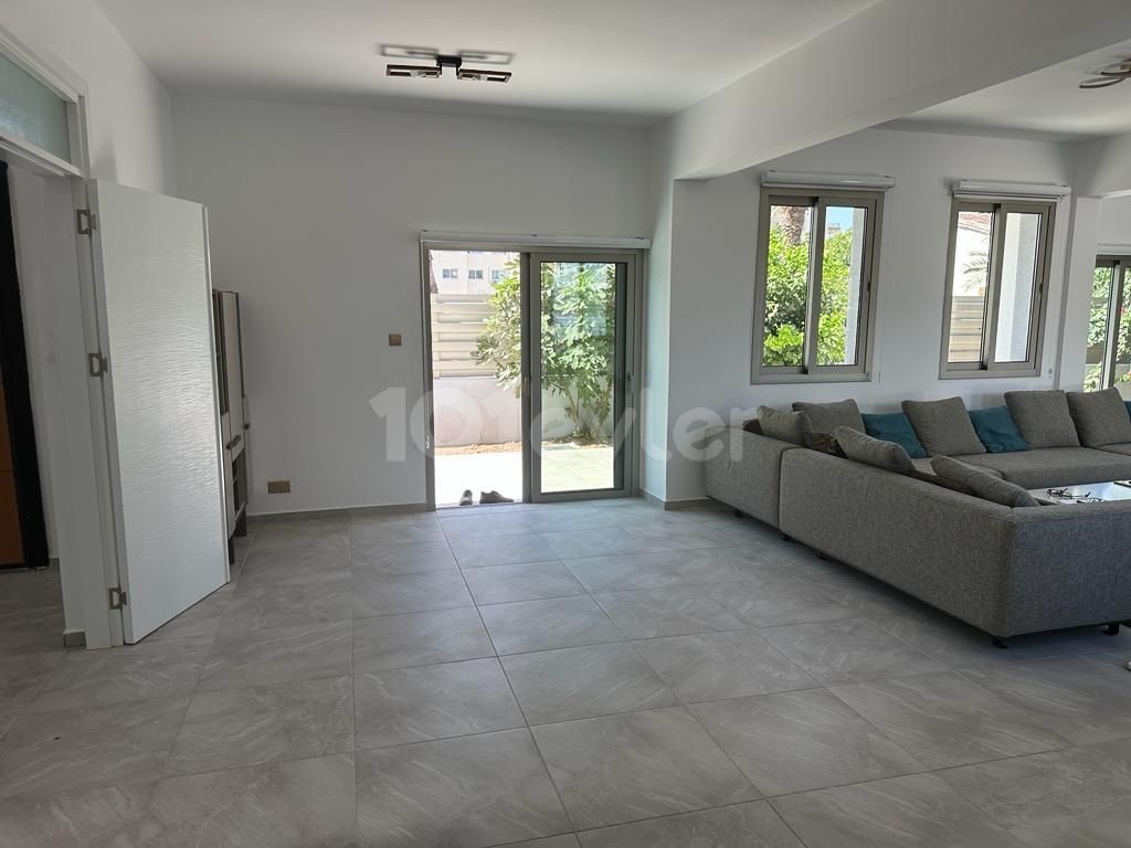 DETACHED DETACHED FOR RENT WITH COMMERCIAL PERMIT WITH MONTHLY PAYMENT IN NICOSIA KÜÇÜK KAYMAKLI AREA