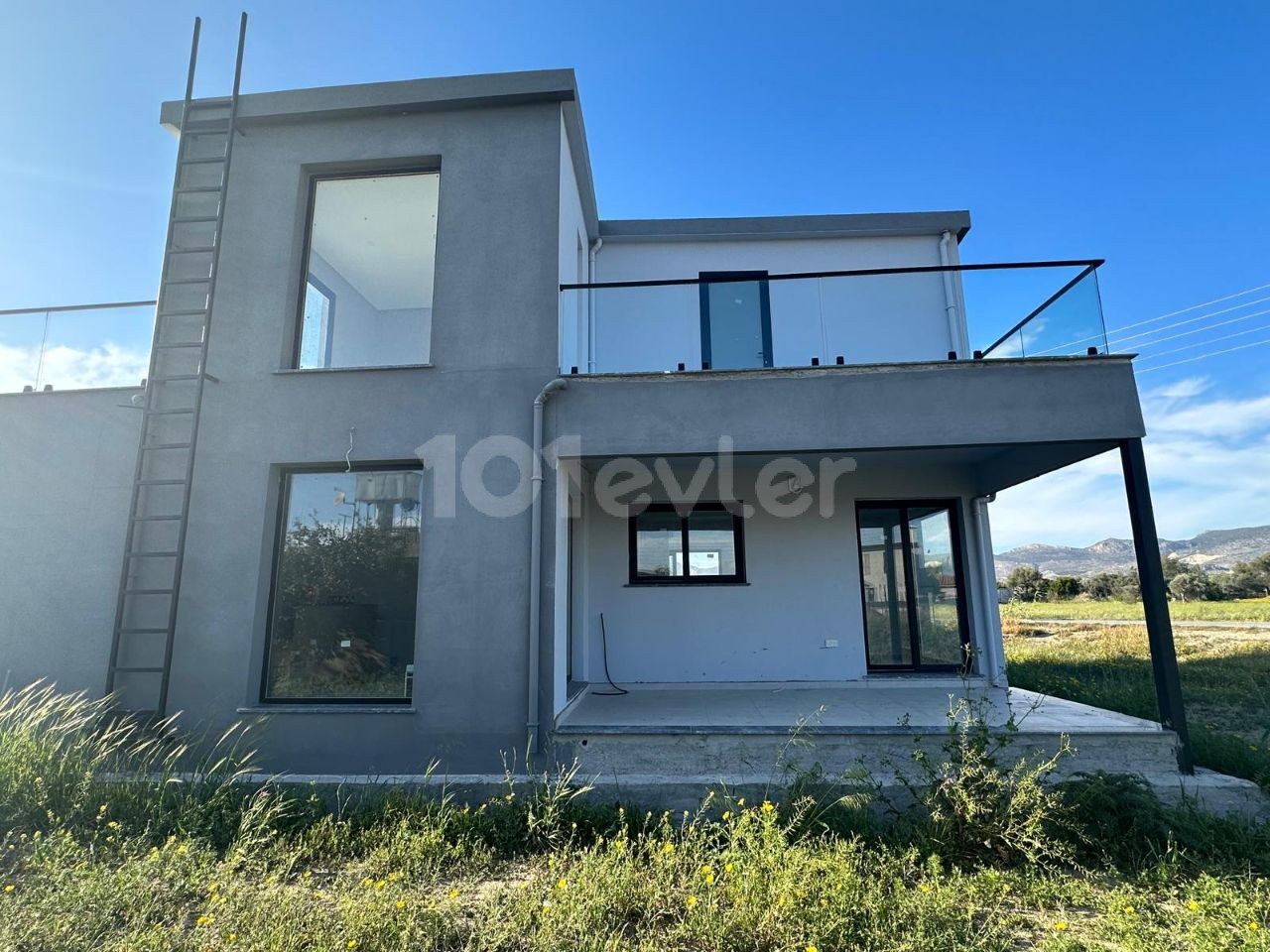 GARDEN DUPLEX DETACHED HOUSE FOR SALE IN BALIKESİR, OPEN FOR TRADE