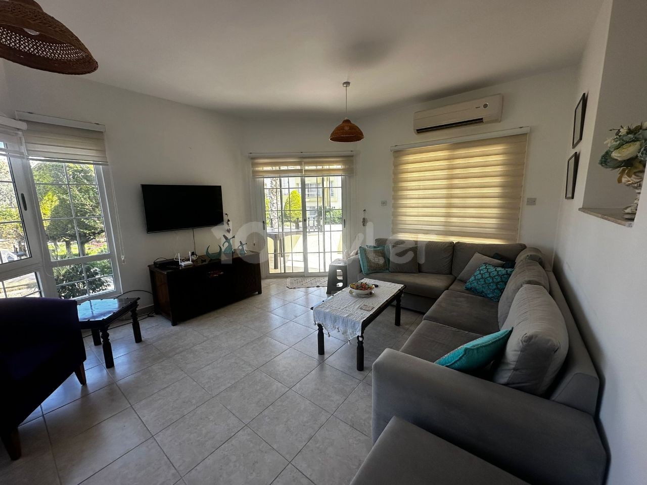 3+1 FLAT FOR RENT IN A SITE WITH POOL IN KYRENIA CENTER