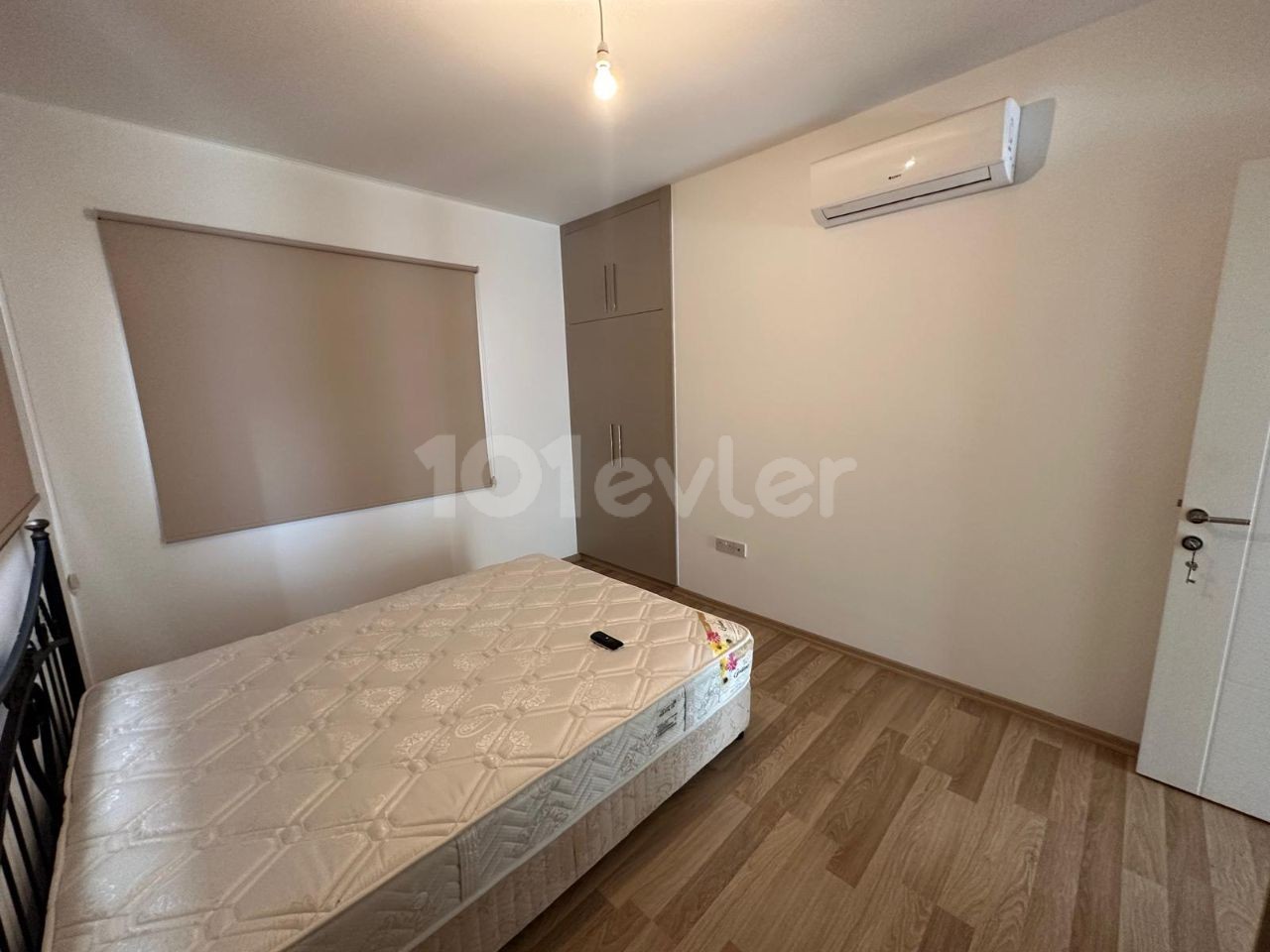 FLAT FOR RENT ON THE STREET WITH MONTHLY PAYMENT IN METEHAN AREA