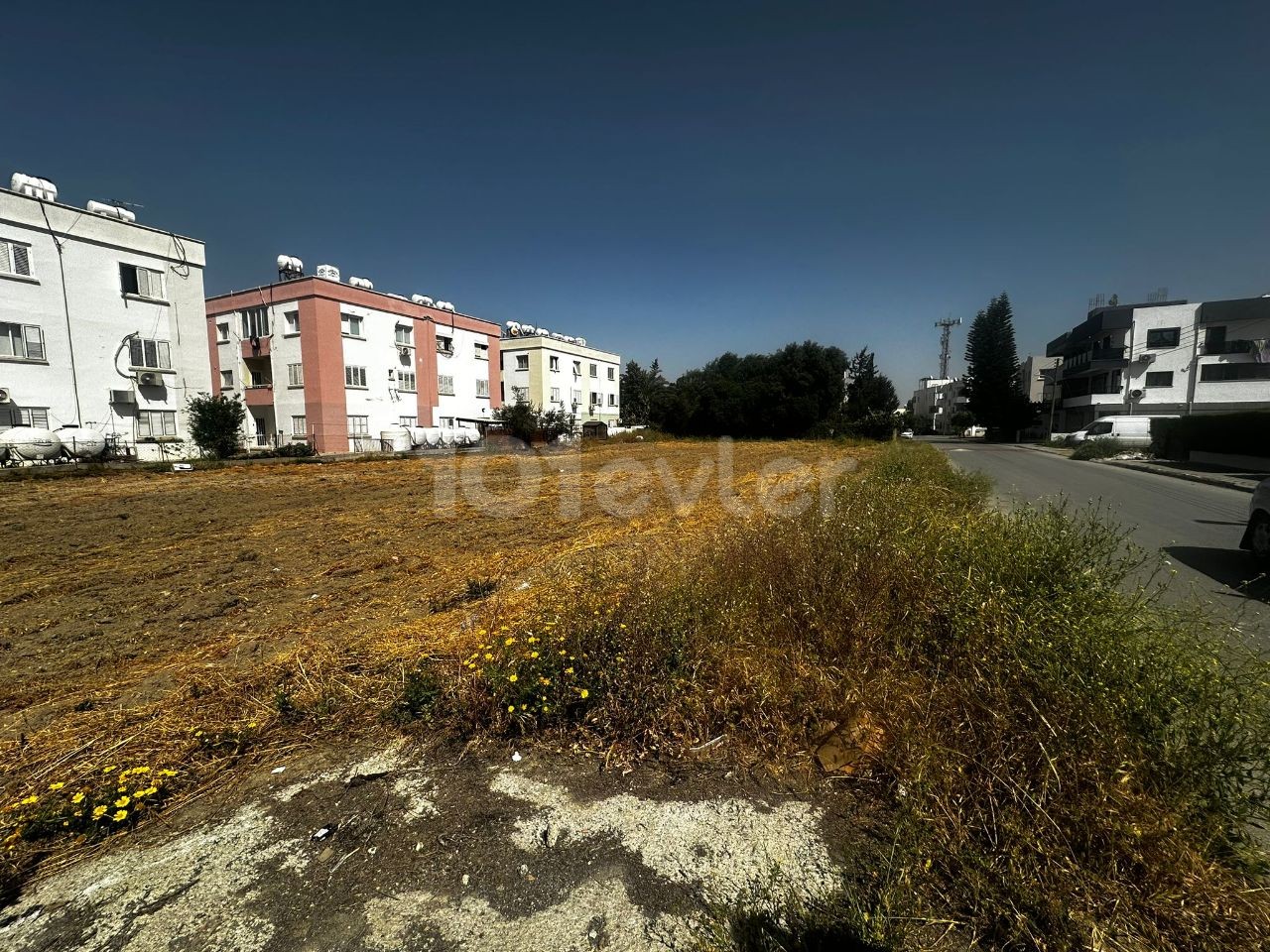 LAND FOR RENTAL IN YENIKENT REGION SUITABLE TO BE A GALLERY WITH MONTHLY PAYMENT