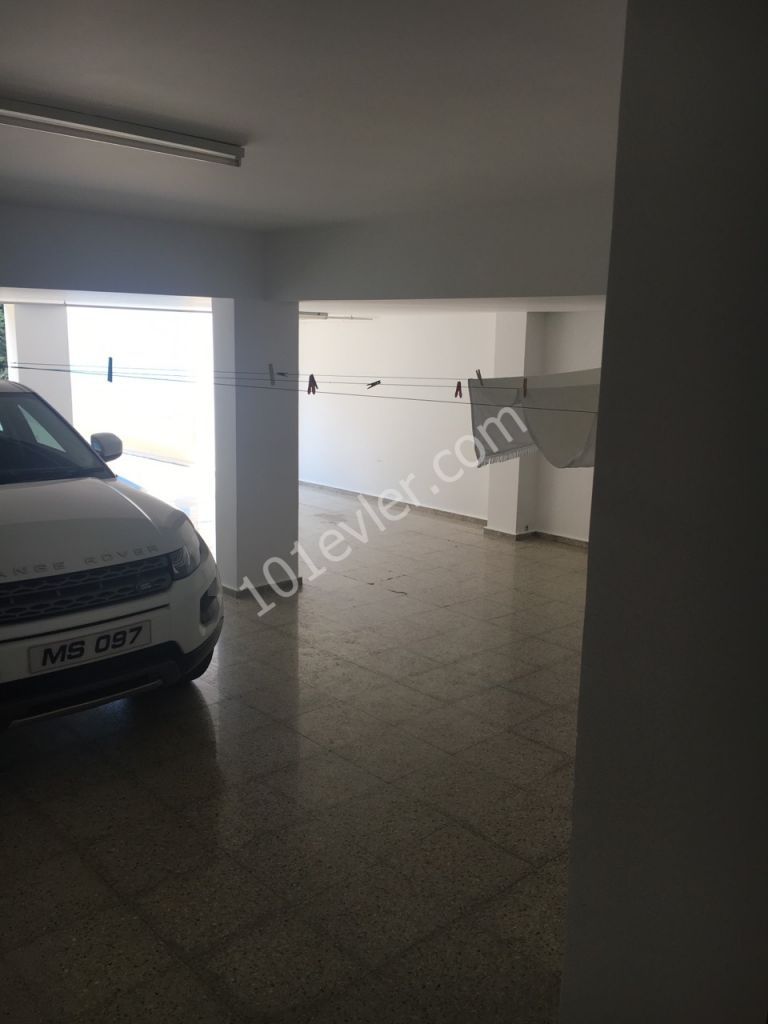 Alsancak'ta SATILIK 5+3 TRIPLEX VİLLA iletişim no: 05338614298