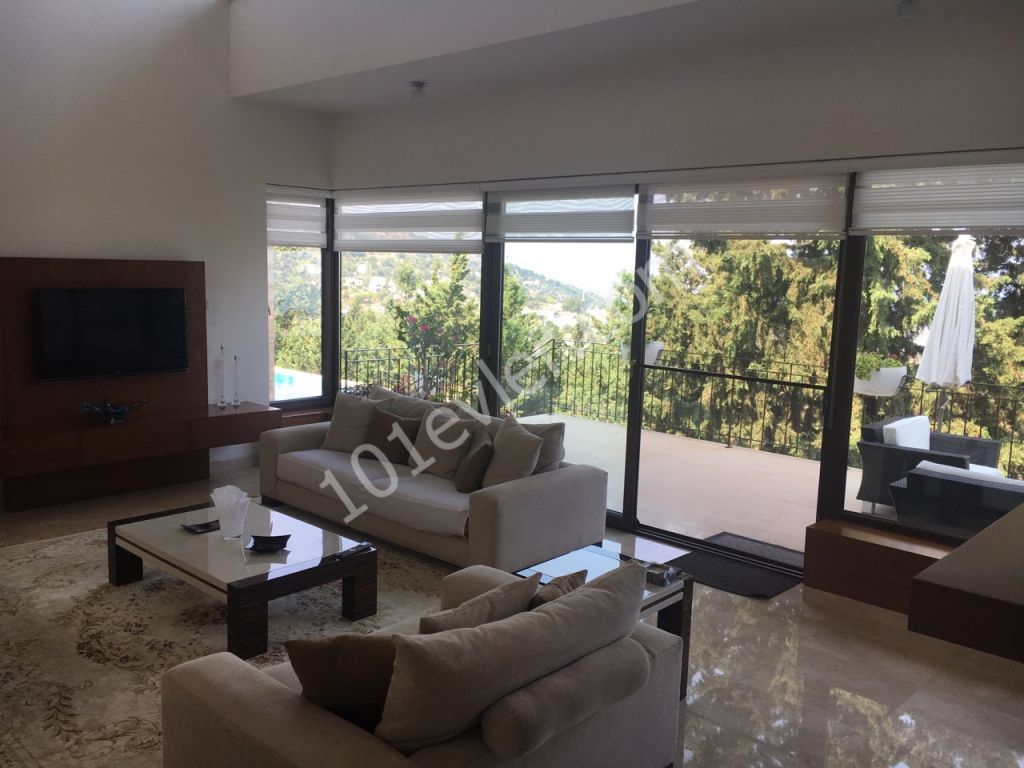 Villa For Sale in Alsancak, Kyrenia