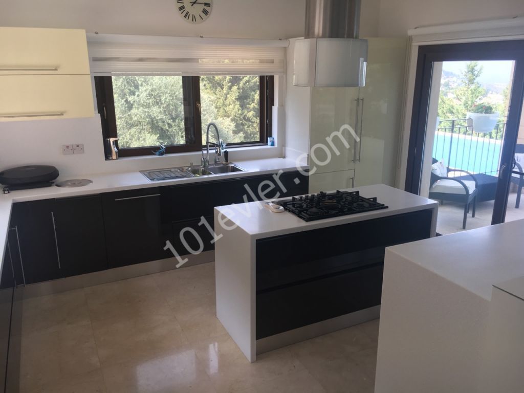 Villa For Sale in Alsancak, Kyrenia