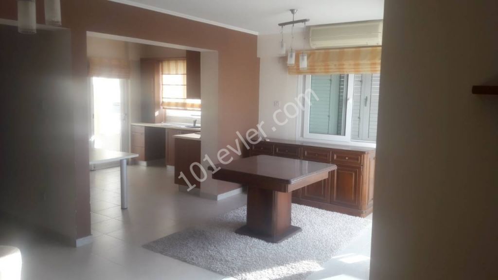 LEFKOŞA GÖNYELİ' 3+1 FULL EŞYALI 2200 TL KİRALIK DAİRE