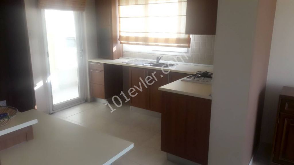 LEFKOŞA GÖNYELİ' 3+1 FULL EŞYALI 2200 TL KİRALIK DAİRE