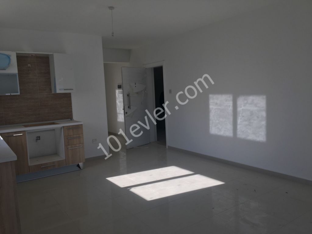 GİRNE’DE 2+1 SATILIK LÜKS SIFIR DAİRE 70.000 STG