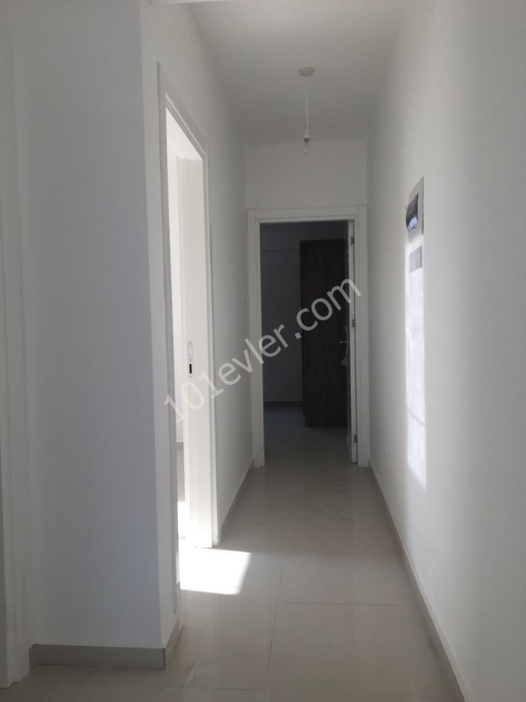 GİRNE’DE 2+1 SATILIK LÜKS SIFIR DAİRE 70.000 STG