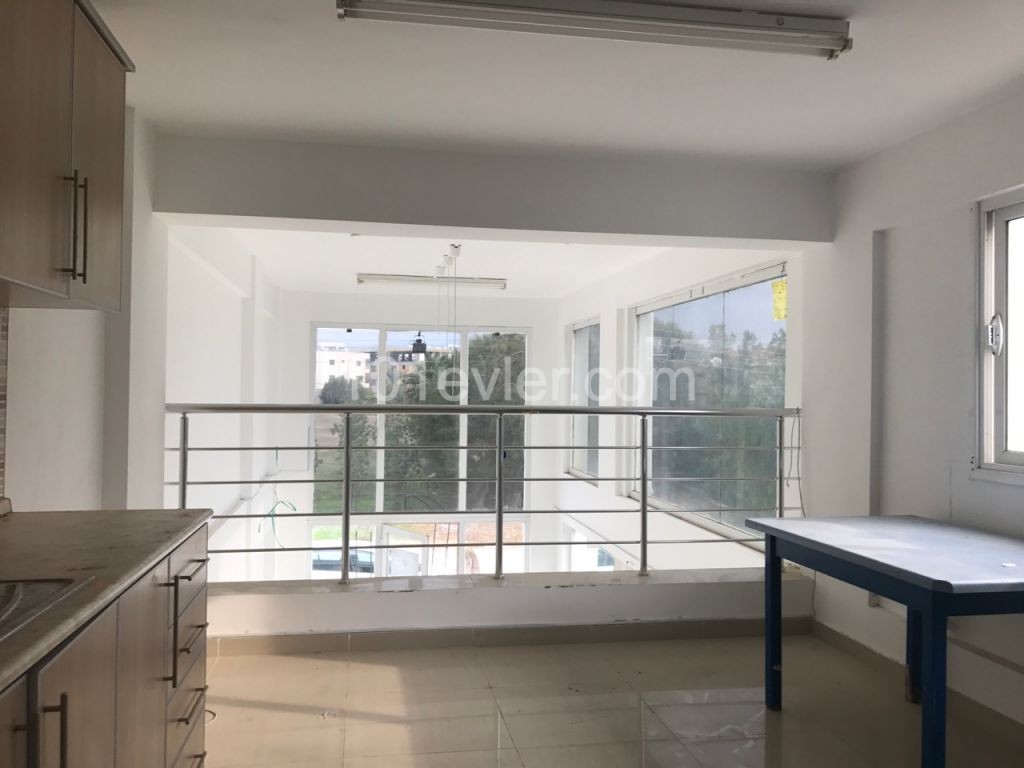 YENİKENT'TE  300 STG  ASMA KATLI 80 m2 KİRALIK İŞ YERİ