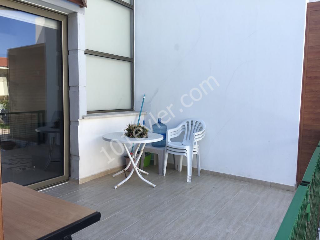 Çok Güzel sakin sitede 1+1 Duplex daire, eşyalı, havuzlu sitede