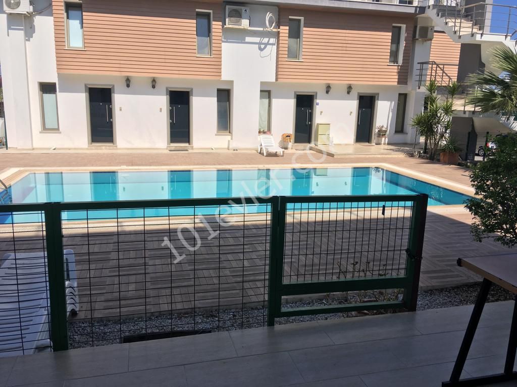 Çok Güzel sakin sitede 1+1 Duplex daire, eşyalı, havuzlu sitede