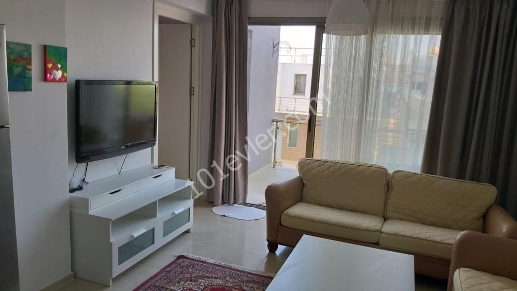 Çok Güzel sakin sitede 2+1 daire, eşyalı, havuzlu sitede