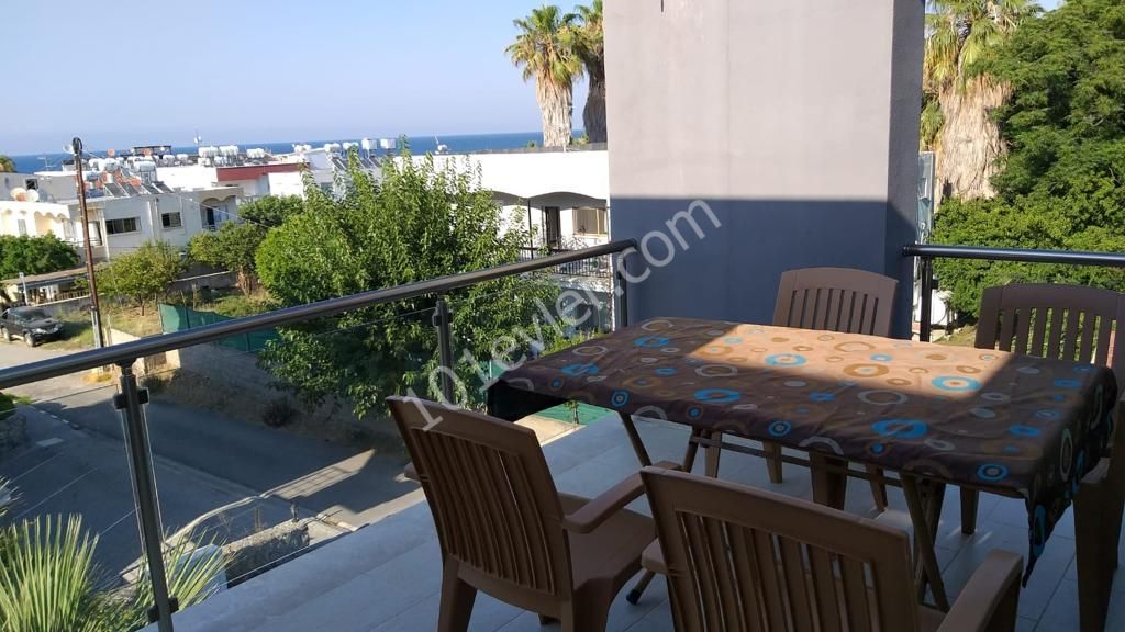 Çok Güzel sakin sitede 2+1 daire, eşyalı, havuzlu sitede