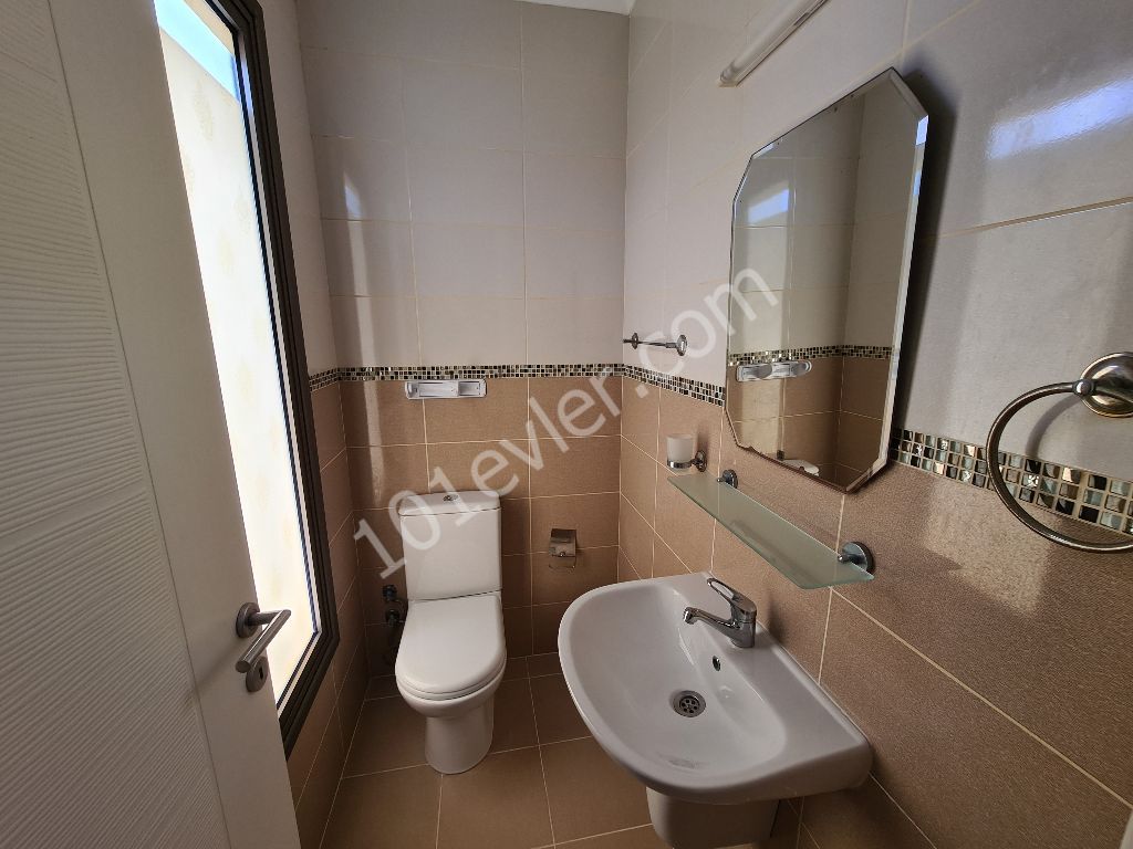 Flat To Rent in Karaoğlanoğlu, Kyrenia