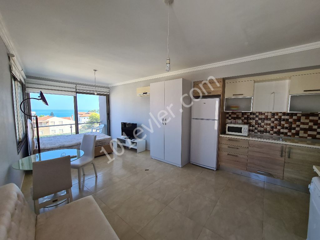 Flat To Rent in Karaoğlanoğlu, Kyrenia