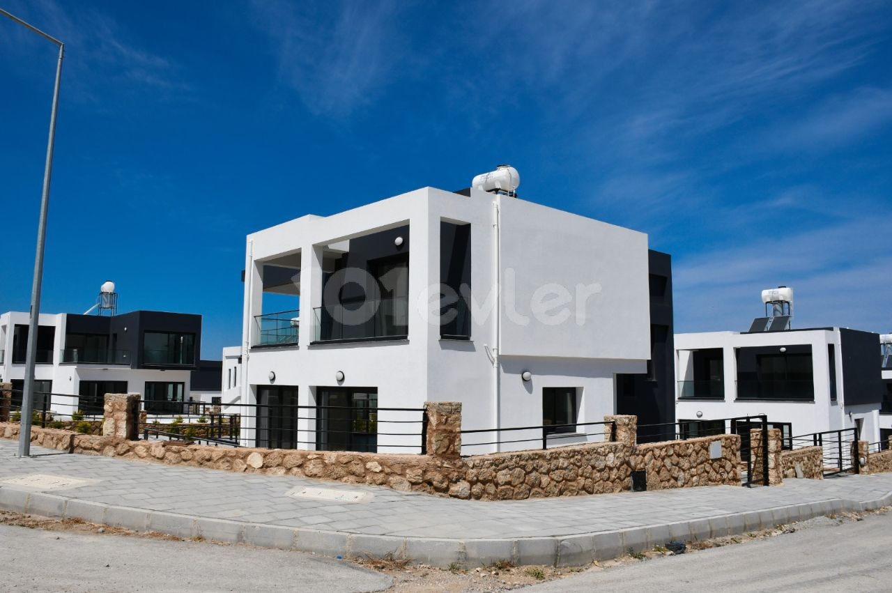 Moderne Villen zum Verkauf mit herrlichem Blick in Kyrenia Chatalköy ** 