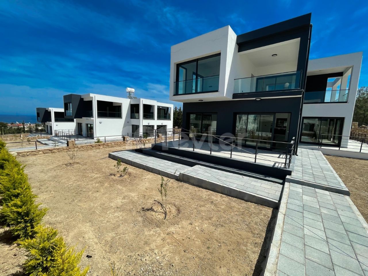 Modern villas for sale with Magnificent Views in Kyrenia Çatalköy ** 