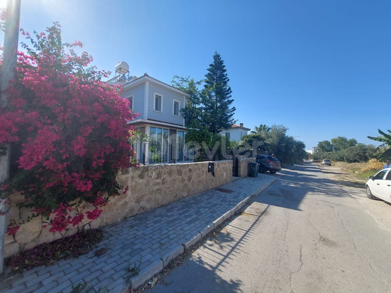  Girne, Ozanköy'de Çok İyi Lokasyonda Satılık Villa