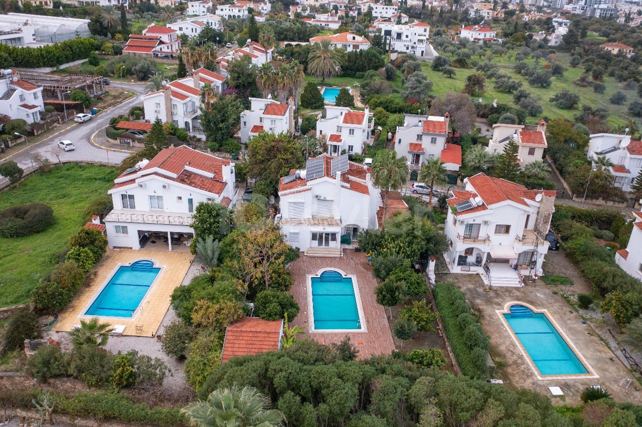 Girne Bellapais'de Elit Bölgede Satılık Villa