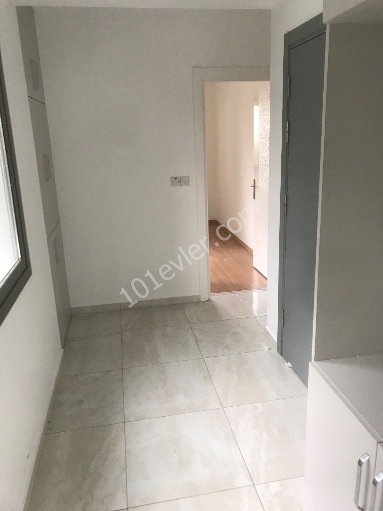 Flat To Rent in Girne Merkez, Kyrenia