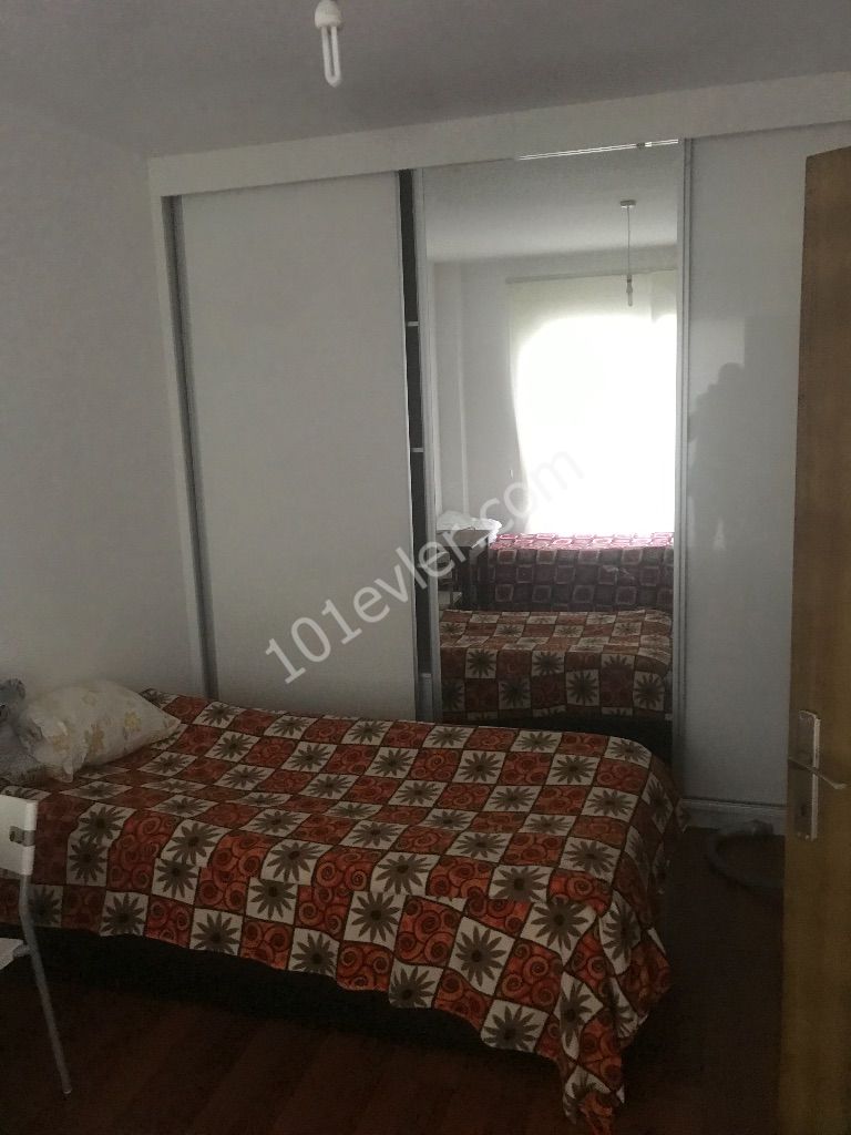 Akpınar arkası kiralık 2 odalı daire 2500 tl 1 dep