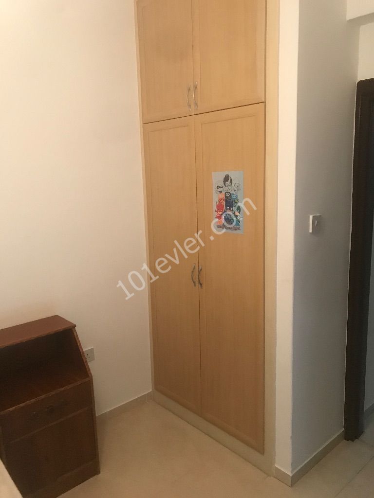 Alsancak mesan sitesinde klralık eşyalı 3 oda 2300 1 dep