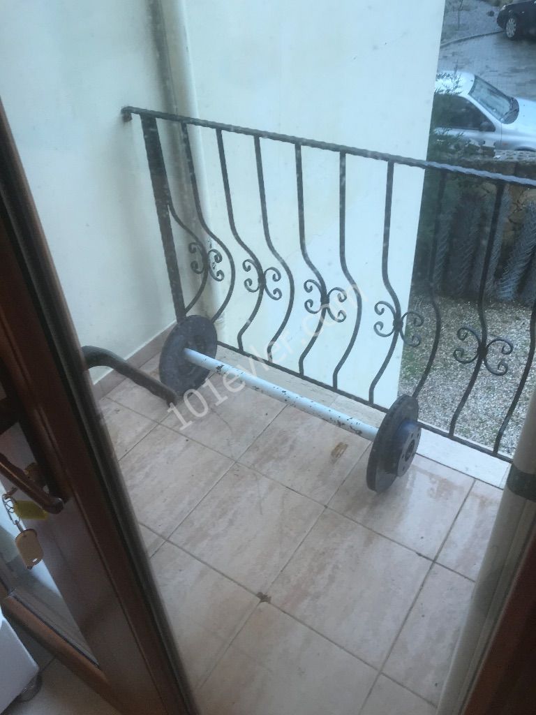 Flat To Rent in Alsancak, Kyrenia