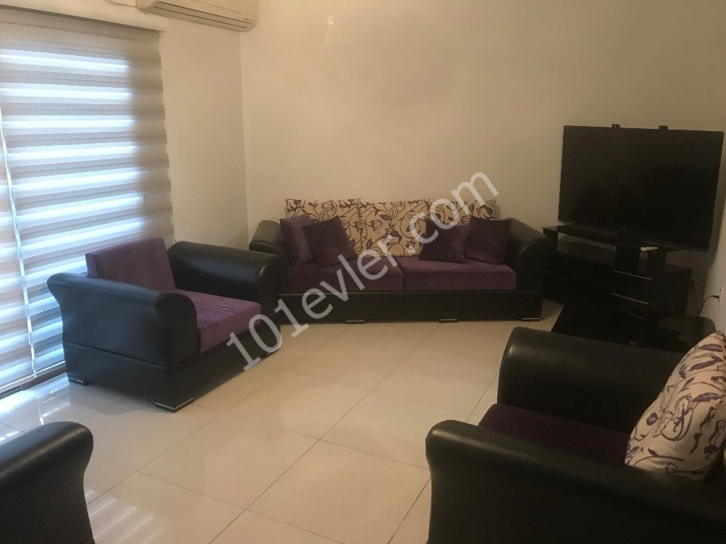 Flat To Rent in Alsancak, Kyrenia