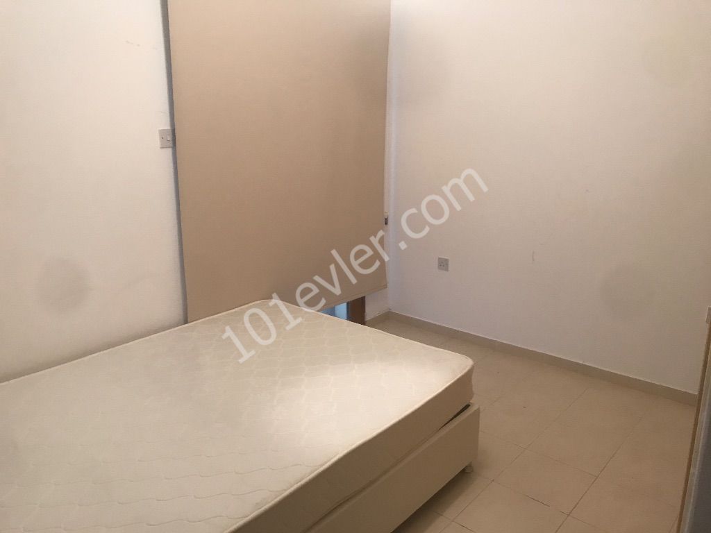 Flat To Rent in Alsancak, Kyrenia