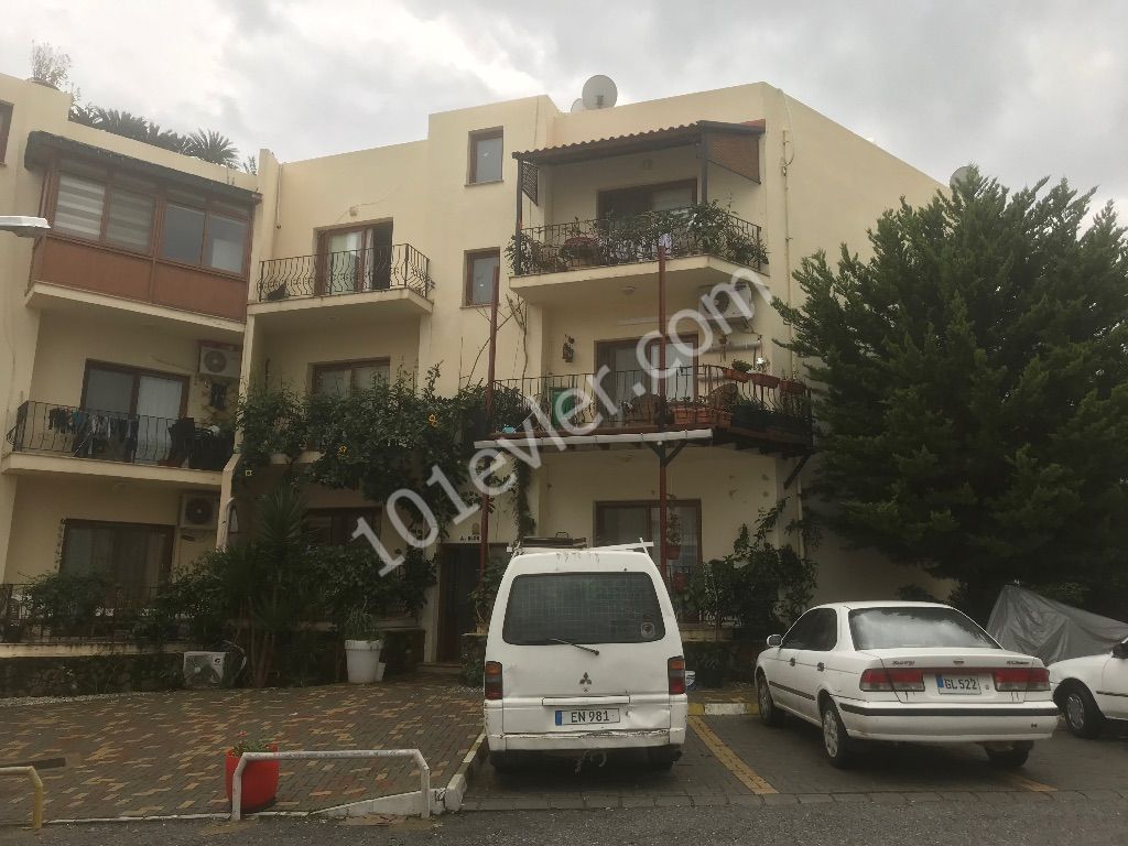 Flat To Rent in Alsancak, Kyrenia