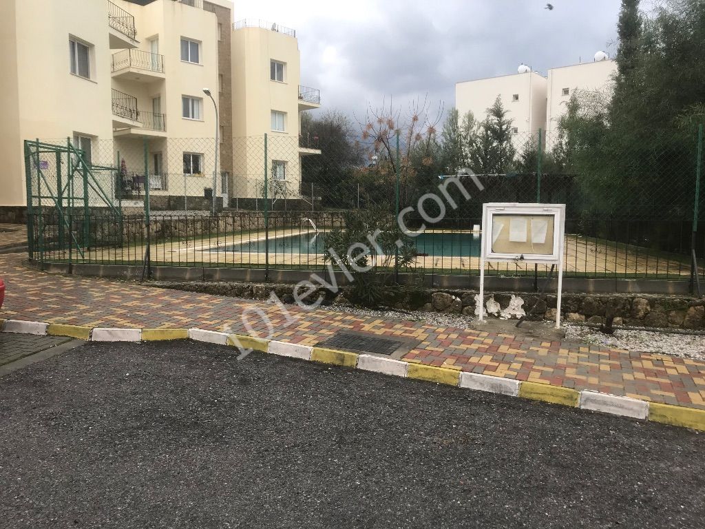 Flat To Rent in Alsancak, Kyrenia