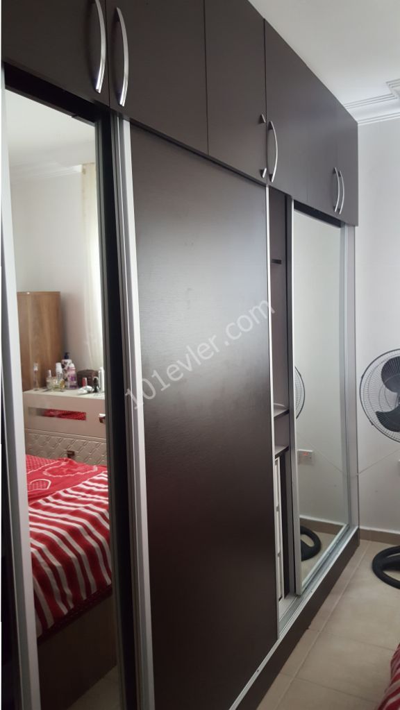 Girne Merkezde Muhteşem  Lokasyonda Site İçerisinde Penthouse Tipi 4+1  Eşdeğer Koçanlı Satılık Dublex Daire!!! 